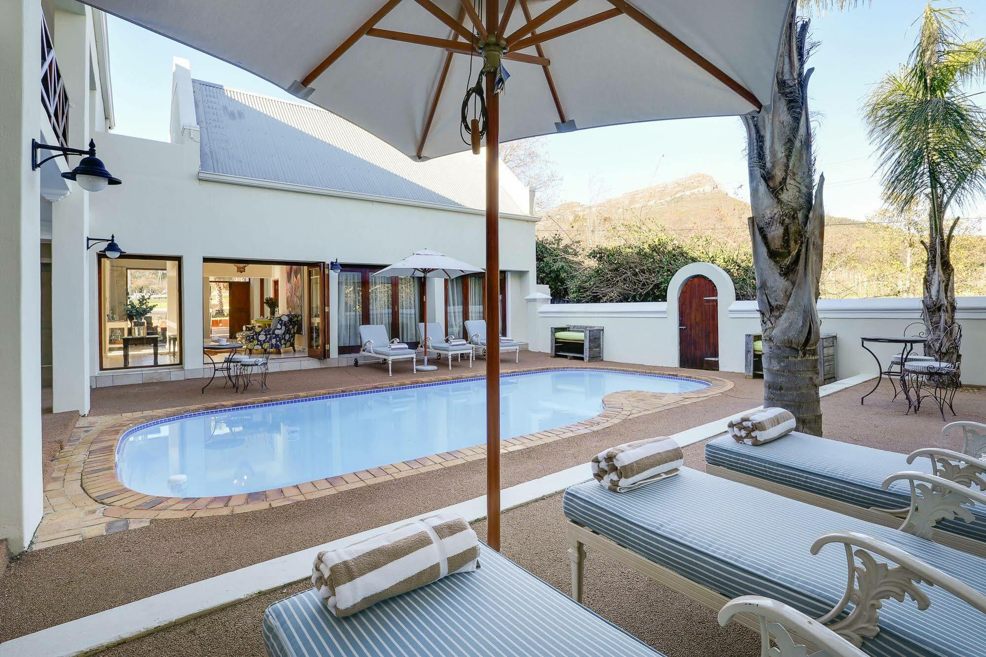 แบนโฮค ลอดจ์ Villa สเตลเลนบอช ภายนอก รูปภาพ